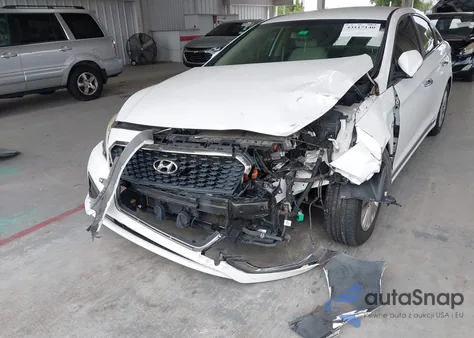 2016 Hyundai Sonata Hybrid Se z USA, uszkodzony, nr VIN KMHE24L17GA020127